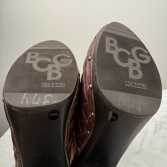 BCBGirls Quilted Brown Leather Clog Heels Y2K Boho Size 6.5 BCBG - Picture 7 of 10
